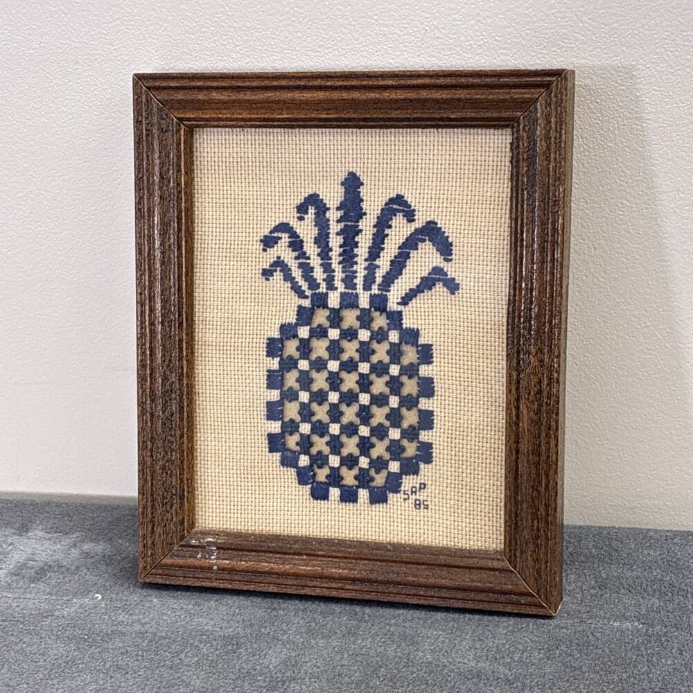 Vintage Small Needlepoint Pineapple Fruit Art Wood Frame Gallery Wall '85 Chrty